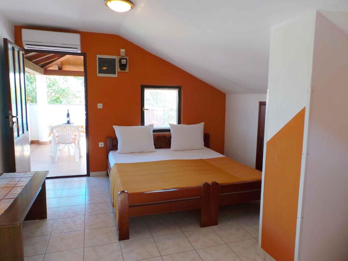Apartment In Valbandon/Istrien 11261 Esterno foto